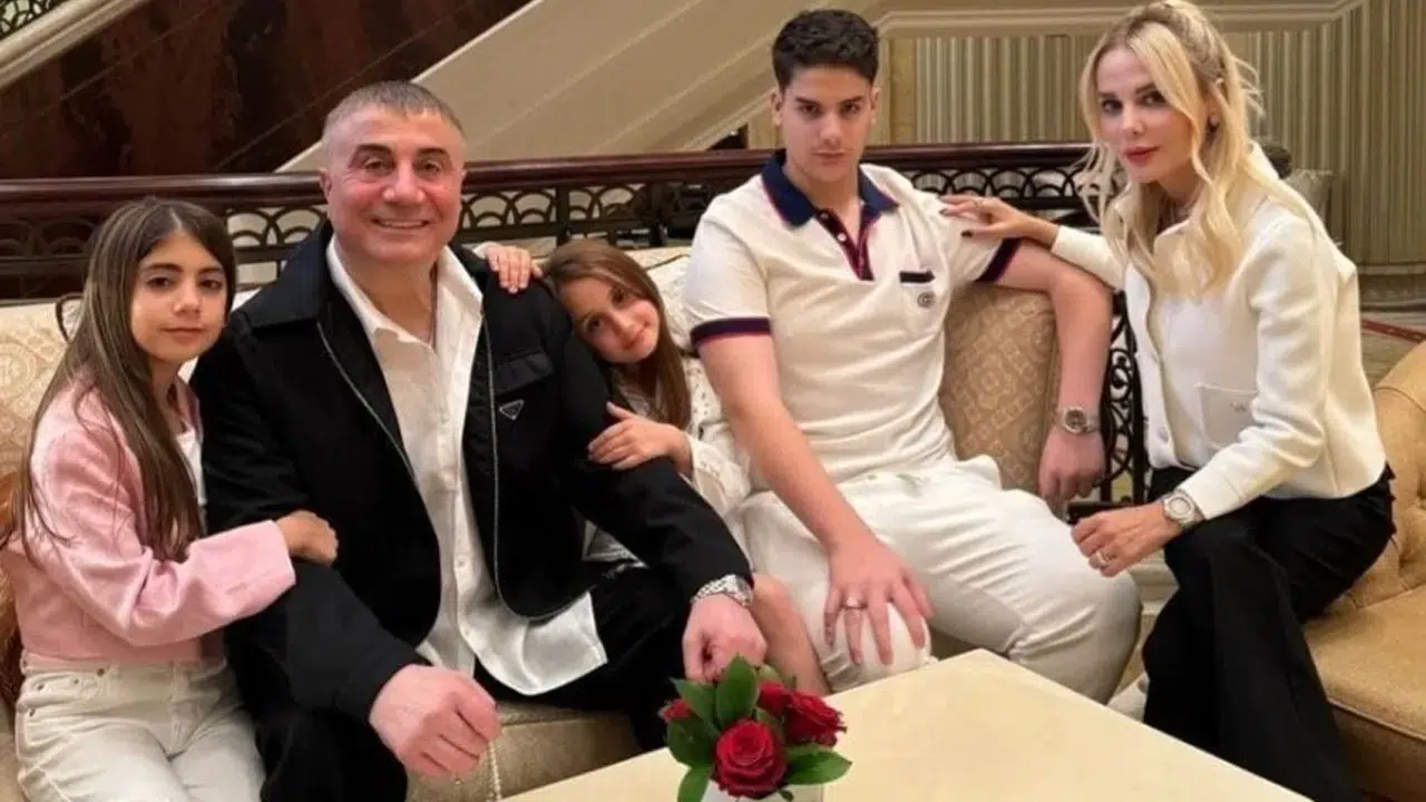 Sedat Peker’in kızları Dubai’de kaza geçirdi: Hastaneye kald