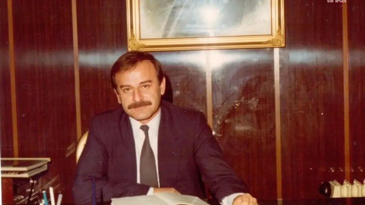 Eski CHP Genel Başkan Vekili Cevdet Selvi hayatını kaybetti