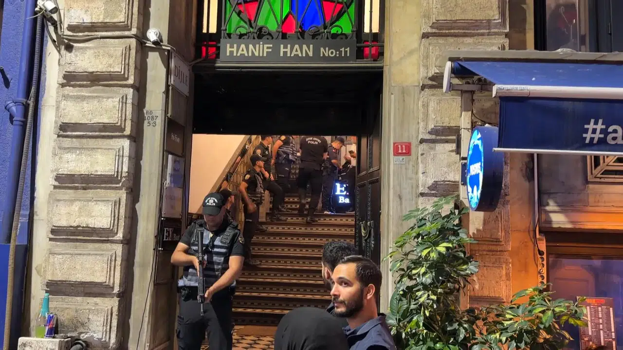 İstanbul’un kalbinde geniş çaplı asayiş operasyonu: 10 noktaya baskın