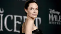 Angelina Jolie, ameliyattan kalan yara izlerini ilk defa Time'a gösterdi