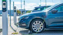 Türkiye otomotiv pazarında tarihi eşik: Satılan her iki araçtan biri elektrikli veya hibrit oldu