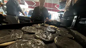 Bursa'nın yeni gözdesi: Siyah tahinli pide