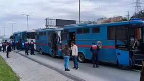 TEM otoyolunda cezaevi araçları çarpıştı: 14 yaralı