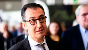 Almanya'da tarihî viraj: Cem Özdemir eyalet başbakanlığına çok yakın