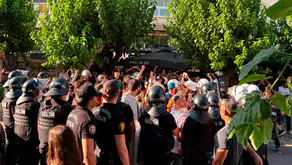 Yasak kararlarına rağmen Kadıköy'de Onur Yürüyüşü düzenlendi: Çok sayıda gözaltı var