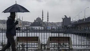 İstanbul için cuma uyarısı: Sıcaklık düşecek, yağış ve fırtına geliyor