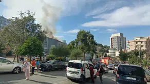İzmir'de okul paniği: Çatıdaki alevler korkuttu