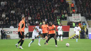 Çorum'da zafer ev sahibinin: Arca Çorum FK geri dönüşle kazandı