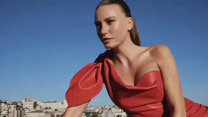 Serenay Sarıkaya'nın Paris stili sosyal medyayı salladı