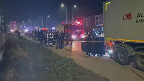 Bandırma'da acı kaza: Motosikletli sürücü park halindeki TIR'a çarparak can verdi