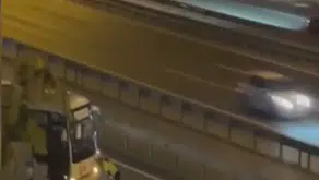 TEM Otoyolu'nda örnek dayanışma: Arızalanan aracı kadın polis itti