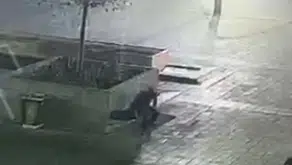 Taksim Meydanı'nda fırsatçılık: Bankta unutulan telefonu çalan şüpheli cezaevine gönderildi