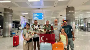 Okyanusun zorlu sularını dize getirdi: Tuna Tunca İzmir'de kahraman gibi karşılandı