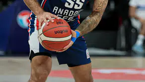 Anadolu Efes sezonu Beşiktaş galibiyetiyle açtı