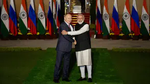 Putin 3 yıl aradan sonra Hindistan'da