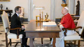 Türkiye'nin yeni Vatikan Büyükelçisi Fahrettin Altun güven mektubunu Papa'ya sundu