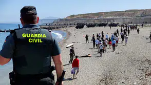 İspanya'dan dev adım: 500 bin düzensiz göçmene vatandaşlık yolu açılıyor