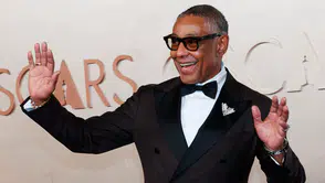 Hollywood yıldızı Giancarlo Esposito Suudi Arabistan'da kelimeişehadet getirerek Müslüman oldu