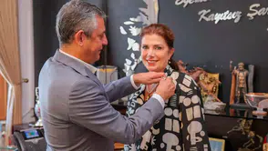 Ahmet Taner Kışlalı'nın eşi Nilüfer Kışlalı YENİ Parti'ye katıldı