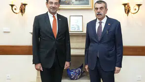 Bakan Tekin'in Gürcistan mesaisi: Diplomatik temaslar ve eğitim diplomasisi