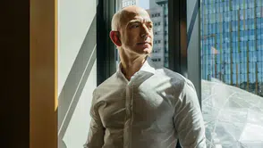Jeff Bezos açıkladı: Ay'da kalıcı üs için 2028 hedefi