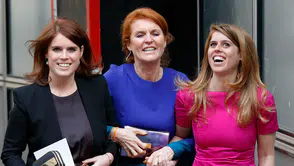 Belgelere yansıyan skandal: Sarah Ferguson ve kızları, Epstein'ı hapisten çıkar çıkmaz kutlamış