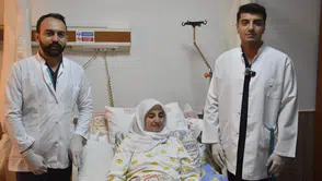Bitlis'te tıp dünyasını heyecanlandıran operasyon: 70 yaşındaki hastaya kapalı yöntemle umut oldu