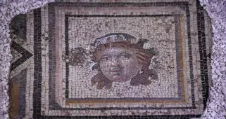 Zeugma'nın kayıp mozaiği ait olduğu yere geri döndü: Bakan Ersoy iade edilen eser sayısını açıkladı