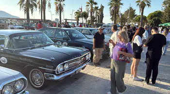 Bodrum yollarında nostalji rüzgarı: 42 klasik otomobil sezonu kapattı