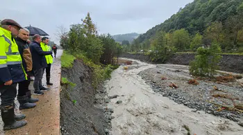 Sapanca'da sel felaketinin izleri siliniyor: Kaymakam Yazıcı sahada inceleme yaptı