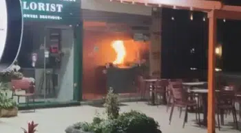 Etiler'de gece yarısı korkutan yangın: Restoran küle döndü