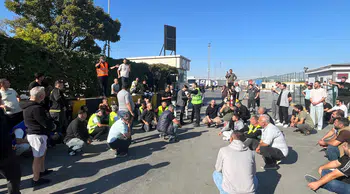 Kapıkule'de TIR şoförlerinden 5 saatlik protesto: İnsan onuruna yakışır çalışma şartları istiyoruz