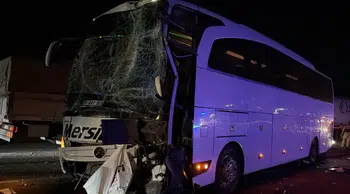 Siverek'te gece yolculuğu kazayla bölündü: 13 yaralı hastaneye kaldırıldı