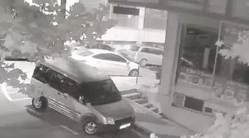 Arnavutköy'de kapalı iş yerine silahlı saldırı: İki zanlı adliyeye sevk edildi