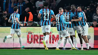 Şampiyonluk yarışı yeniden başladı: Galatasaray Trabzon'da takıldı