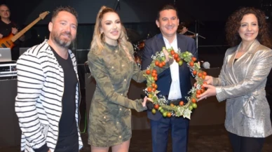 Hadise, "Domates Kraliçesi" seçildi