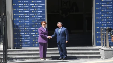 Ahmet Davutoğlu: ‘’Türkiye’nin 13. Cumhurbaşkanı, Güçlendirilmiş Parlamenter sistemden yana olan, demokrasi âşıklarının adayı olacak”