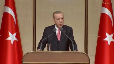 Cumhurbaşkanı Erdoğan: Başörtüsüne anayasal güvence kazandırırken, aileyi de korumayı hedefliyoruz