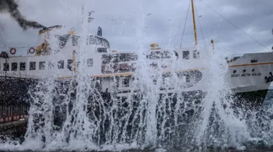 İstanbul’da şiddetli lodos: Bazı vapur seferleri yapılamıyor