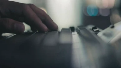 AP üyelerinin telefonlarında casus yazılım tespit edildi