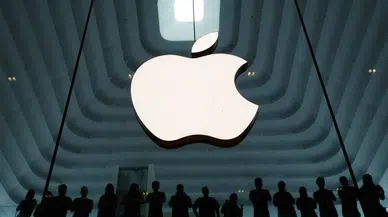 Apple hisseleri rekor kırdı
