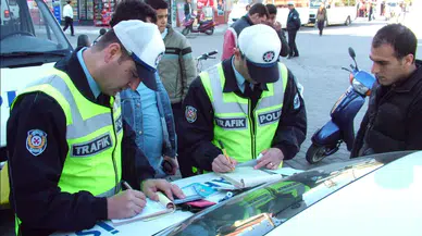 Bakan Ali Yerlikaya, trafik cezalarında yeni döneme dair bilgilendirme yaptı