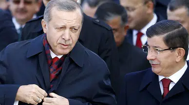 Ahmet Davutoğlu, Erdoğan'dan "Cumhurbaşkanı yardımcılığı" teklifi alırsa ne yapacağını açıkladı