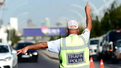 Yeni Trafik Kanunu teklifiyle “dur” ihtarına uymayanlara ağır yaptırım geliyor