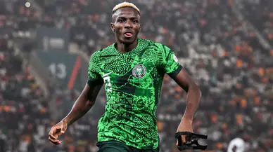 Victor Osimhen hat-trick sevinci yaşadıktan sonra sakatlandı
