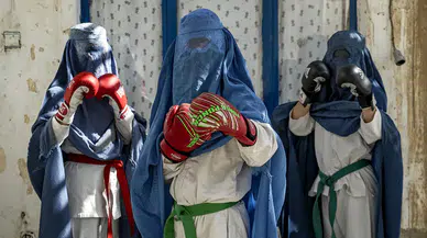 Afgan kadınlarının Taliban'a karşı varoluş mücadelesinde yanlarında spor var