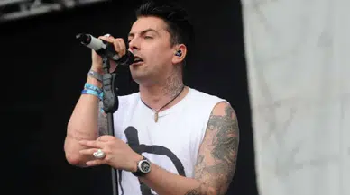 Çocuk istismarından hüküm giyen rock grubu solisti hapiste öldürüldü