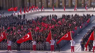 Anıtkabir’deki 29 Ekim Töreni’nde yine “Erdoğan” sloganları atıldı