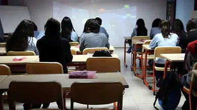 İstanbul Milli Eğitim’den liselerde cuma namazı düzenlemesi talimatı