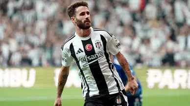 Beşiktaş'ın Portekizli yıldızı Rafa Silva Süper Lig'de golcülere fark attı